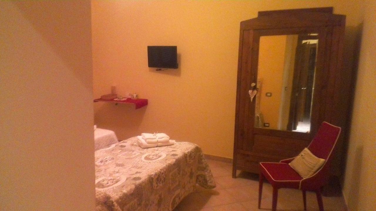 Bed and Breakfast La Bella Ninfa Sermoneta Exterior foto